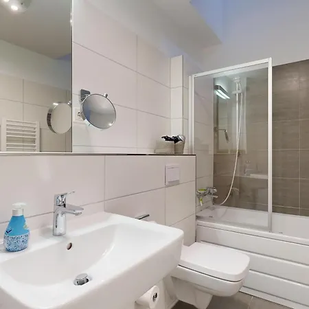 Duenenresort 32 * Binz
